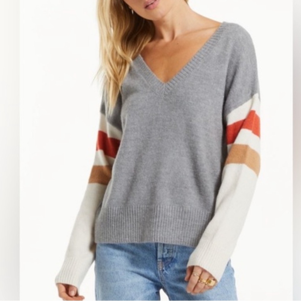 Z Supply Gray V-Neck Sweater with Orange and Tan Stripes NWOT - Size Medium